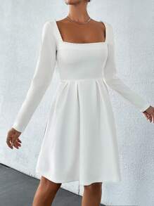 RueChic Elegant Pearl Detailed Long Sleeve Mini Dress