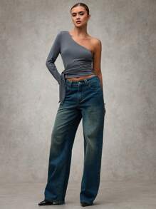 SHEIN BAE Ropa casual de negocios para mujer de otoño e invierno. Top de punto elástico de manga larga con tirante de un hombro. Pijamas navideños en familia