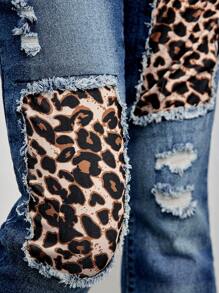 Jeans flare desgastado bordado com estampa de leopardo e lavagem escura para meninas