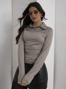 COSMINA Women Autumn Minimalist Pleated Zip-Up Fitted Long Sleeve Blouse - Grey - View 5