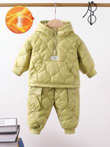 SHEIN Conjunto de 2 piezas de niño bebé nuevo, ropa térmica forrada para otoño e invierno, con sudadera con capucha de moda y pantalones de chándal gruesos, cómodos y elegantes para uso casual, deportivo y al aire libre - Azul - Ver 1