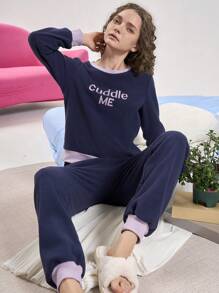 Bộ đồ ngủ dài tay cổ tròn in chữ đơn giản cho nữ - Nhiều màu - Xem 1