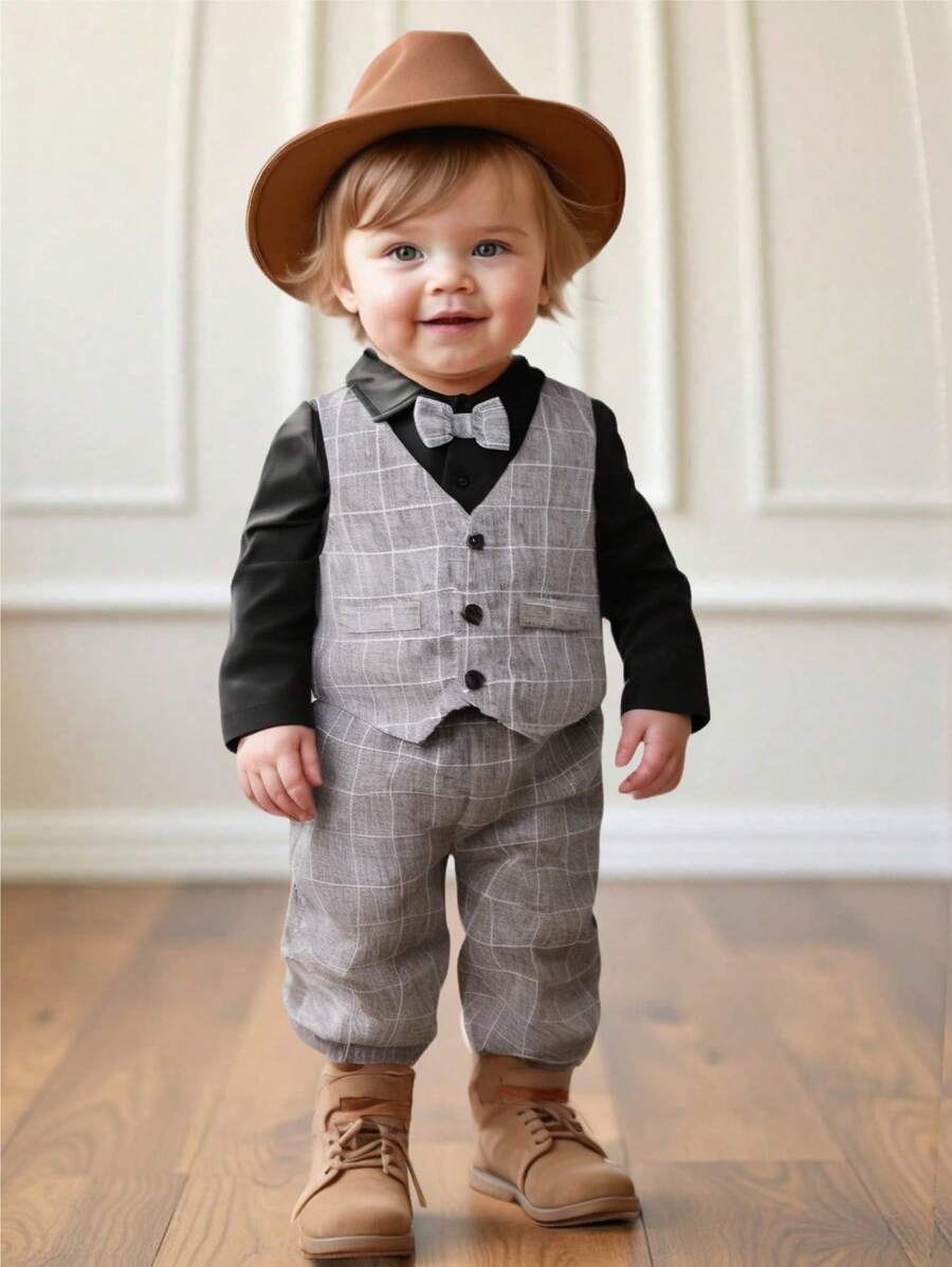 SHEIN 三件套男婴复古英伦风套装：灰色/黑色背心、领结、裤子和黑色衬衫，适合生日派对、圣诞派对、洗礼、一周岁生日庆祝、正式场合、演出和婚礼等场合。 - 灰色 - 查看 1