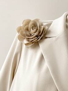 SHEIN Frenchy 女士加大码纯色双排扣贴花装饰优雅长袖西装外套 - 米色 - 查看 4