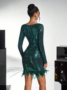 SHEIN Belle Robe de cocktail de fête élégante et somptueuse pour femmes, col en cœur, manches longues, ourlet hanches, couture, plumes, saison de retour à l'école, tenue de soirée semi-formelle, pour anniversaire, mariage, remise des diplômes, dîner, bal des finissants. Tissu maille élastique scintillant vert foncé