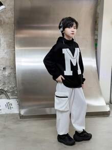SHEIN Ensemble 2 pièces, style coréen, ado garçon. sweat-shirt à capuche ample à demi-zip, col Top avec grand graphique de lettre et pantalon en tissu à poche passepoilée. Convient pour l'automne, le printemps, l'hiver, les jeux extérieurs, l'école, la rue, les fêtes et les loisirs. Polyvalent et rentable. - Noir et Blanc - Voir 7