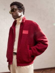 AKNOTIC Strickjacke für Herren mit Stehkragen, offenem Vorderteil, Dropped Shoulder, Langarm, kurz, locker, Fleece, geeignet für Herbst/Winter, Lässig und Party Anlässe, rot mit Sherpa-Stoff, Buchstaben Logo und Metalreißverschluss - Rot - Übersicht 2