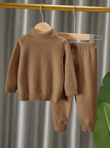 SHEIN Leap Crew 2 件套男婴和女婴棕色百搭百搭宽松高领柔软舒适毛衣和裤子套装，适合秋冬季 - 棕色 - 查看 2
