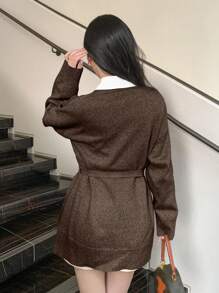 DAZY V 领长款花卉雪纺腰带装饰宽松女士开衫、长袖上衣、秋季女装 - 棕色 - 查看 2