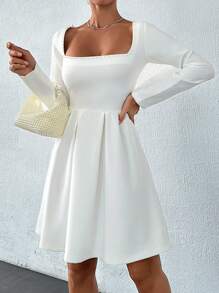 RueChic Elegant Pearl Detailed Long Sleeve Mini Dress