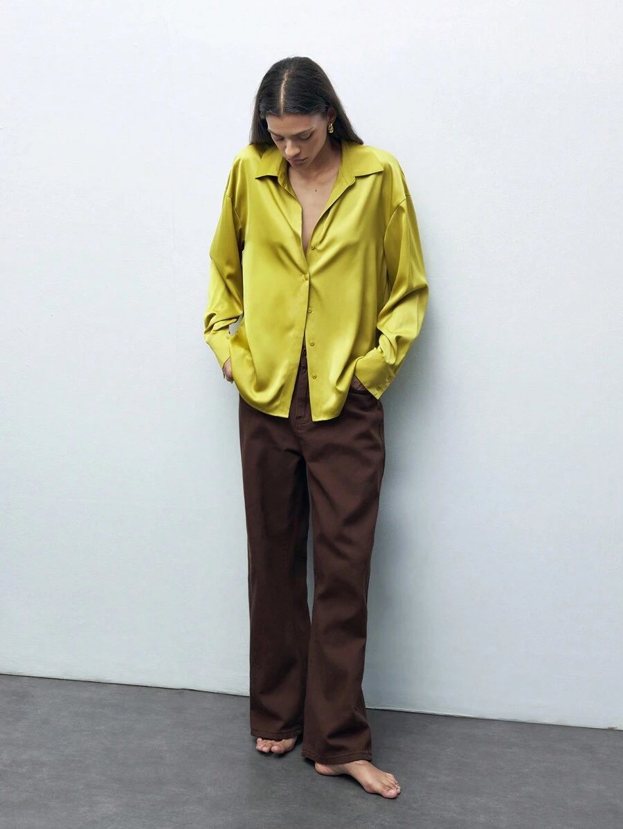 Maija Camisa de manga larga con hombros caídos, de ajuste regular, textura de satén y unicolor, de uso versátil para el día a día, otoño/invierno - Mostaza Amarilla - Ver 1
