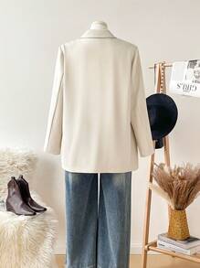 SHEIN Frenchy 女士加大码纯色双排扣贴花装饰优雅长袖西装外套 - 米色 - 查看 2