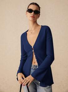 Poéselle 珍珠前扣 V 领腰线“新面貌”喇叭袖开衫，春秋装，秋装，女装，休闲女装，女装，纯色，纽扣