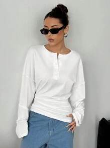 Flirla Casual Minimalist White Half-Zip Hem T-Shirt