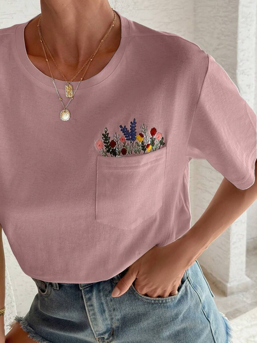 EURMUSE T-Shirt With Flower Embroidery, Round Collar, Pocket Details - Pink - View 1
