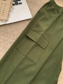 SHEIN 2 件套男童休闲纯色燕麦混色针织圆领长袖上衣和宽松直筒裤套装，适合秋季、春季、万圣节派对的 4-7 岁儿童。该套装采用舒适的华夫格针织面料和橄榄绿色裤子上的大口袋，让男童保持温暖舒适。适合户外、学校、家庭、聚会和休闲活动。 - 杏色 - 查看 6