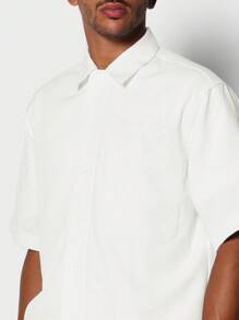 SUMWON 短款细条纹衬衫，背面带刺绣