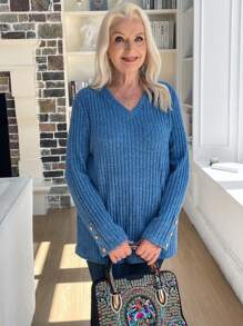 EMERY ROSE V-Neck Ruched Back Button Detail Soft Velvet Women T-Shirt Fall Cloth For Women - Blue - View 5