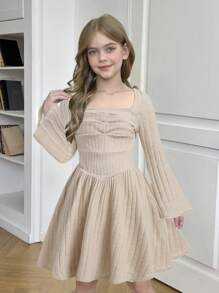 SHEIN Tween 女童纯色针织罗纹喇叭长袖方领 A 字裙，适合日常穿着，秋冬连衣裙