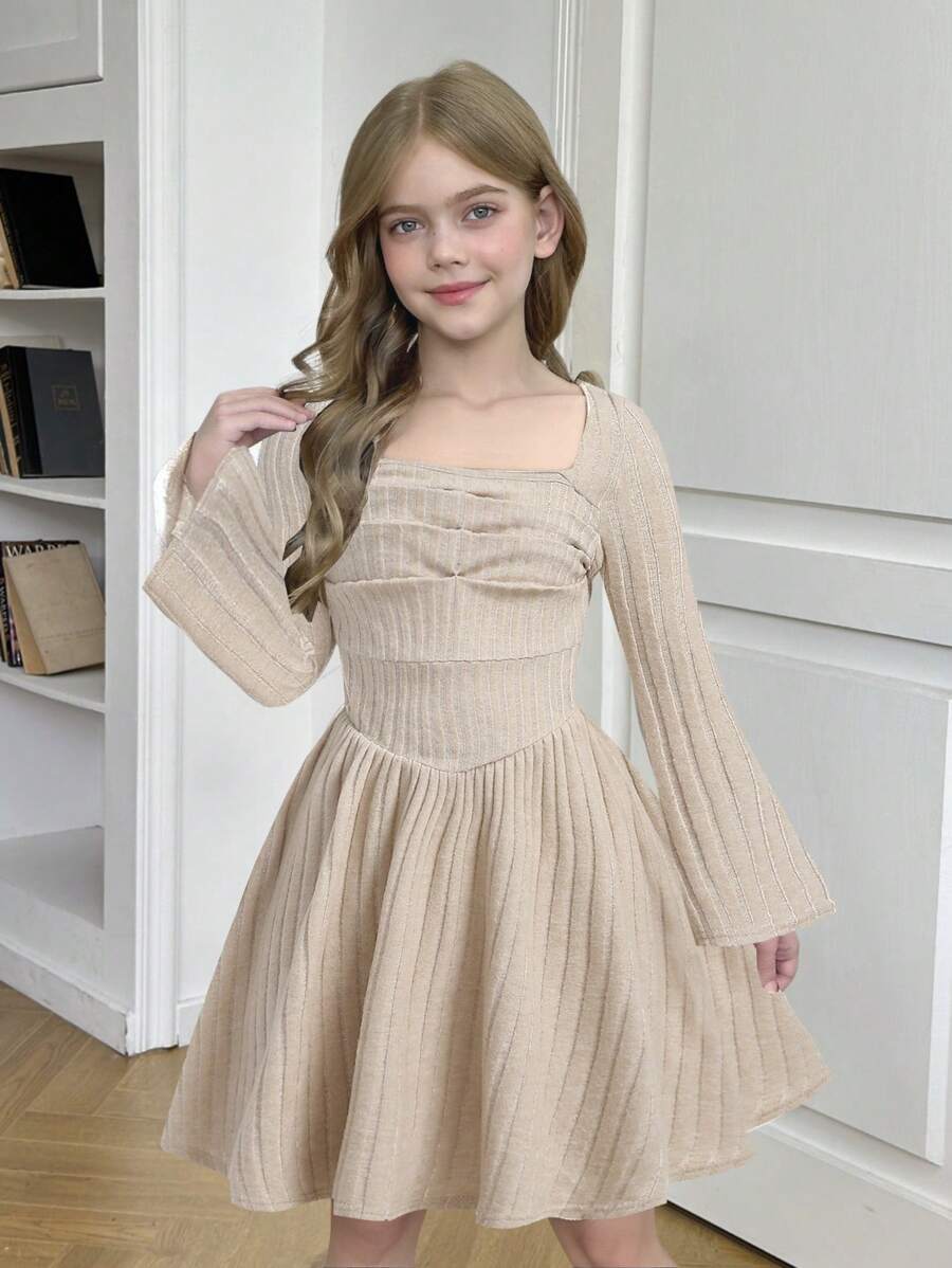 SHEIN Tween 女童纯色针织罗纹喇叭长袖方领 A 字裙，适合日常穿着，秋冬连衣裙