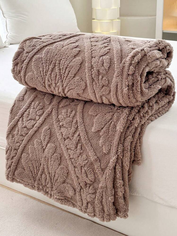 1pc Thickened European Jacquard Faux Plus Fleece Thick Blanket, Soft & Warm Reversible Couch/Bed Throw Suitable For Living Room, Bedroom, Dorm,Fall Decor,Autumn Decor,Room Decor