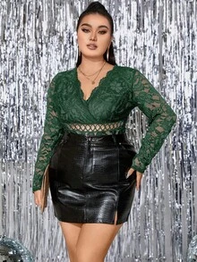 Celure 大码女式优雅纯色蕾丝 V 领镂空修身紧身衣 - 綠色 - 查看 4