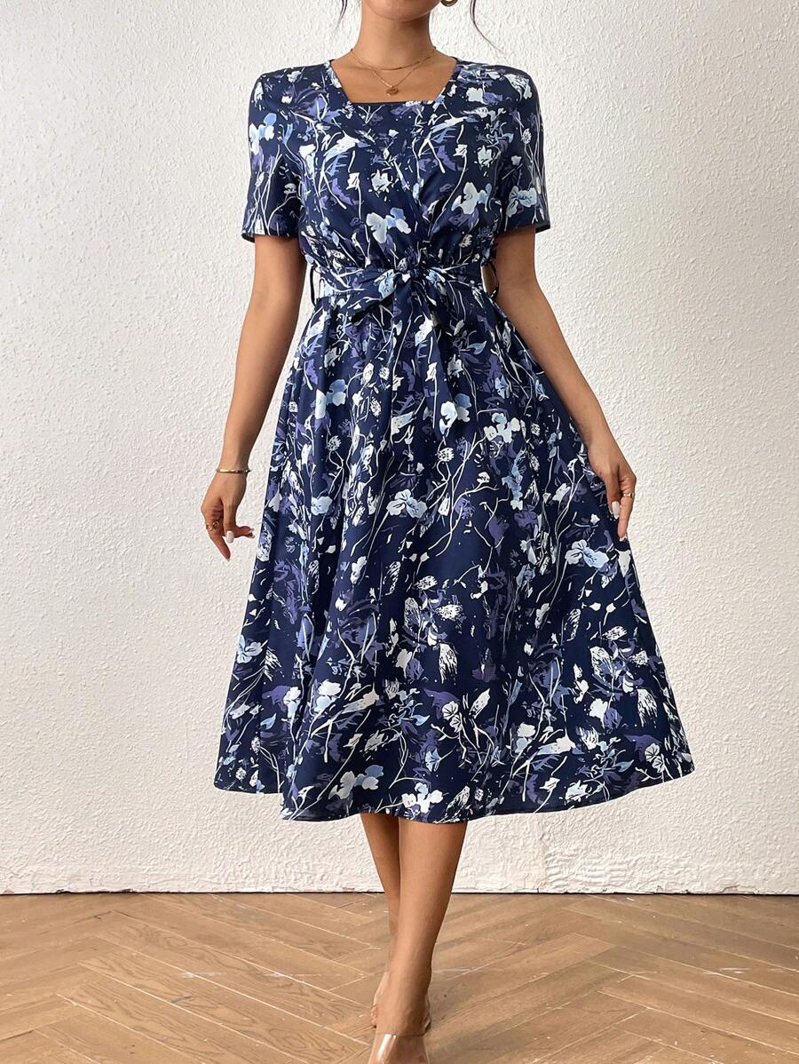 Chiquease 女式度假风格满花印花方领系腰中长连衣裙，夏季 - 彩色 - 查看 1