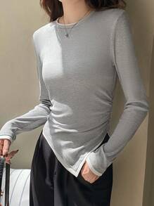 Chiquease 条纹拼布圆领 T 恤，时尚二合一紧身 T 恤，不对称下摆罗纹女式上衣 - 灰色 - 查看 3