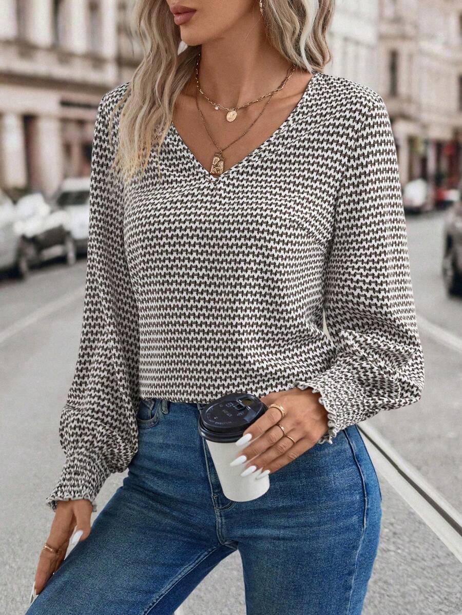 EMERY ROSE 女式休闲全印花 V 领宽松衬衫，秋季 - 彩色 - 查看 1