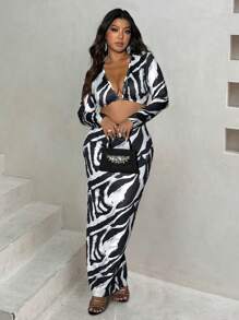 Allurite Plus Size All-Over Floral Print Long Sleeve V-Neck Top And Skirt Sexy 2 Pieces Set - Black and White - View 2