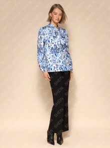 Chiquease Áo thun dài tay in họa tiết hoa toàn thân buộc phía trước cho nữ - Màu xanh lam - Xem 3