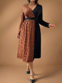 SHEIN LUNE Große Größen Damen Leopard Patchwork Lässig Herbst/Winter Pulloverkleid und Stiefel