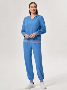 TaskEZ Conjunto de uniforme de pijama médico con parte superior de manga larga con capucha con cordón y pantalones con bolsillos