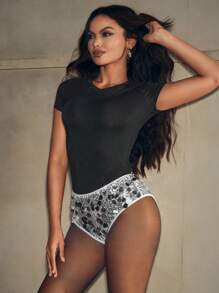 VaVaBold Foxxy 女士时尚亮片性感超短裤，适合夜店派对、秋冬季节、闪亮圣诞派对等场合。 - 銀色 - 查看 5