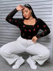 SHEIN EZwear Casual Minimalist Full Print Cherry Pattern Plus Size Women Tight-Fitting T-Shirt, Spring/Autumn