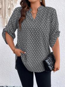 SHEIN LUNE 大码女式几何印花镂空缺口领卷袖休闲衬衫，秋季 - 軍綠色 - 查看 1