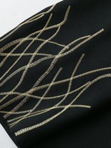 Plus Size Women Lapel Collar Contrast Stitch Single-Breasted Placket Blazer Jacket - Black - View 3
