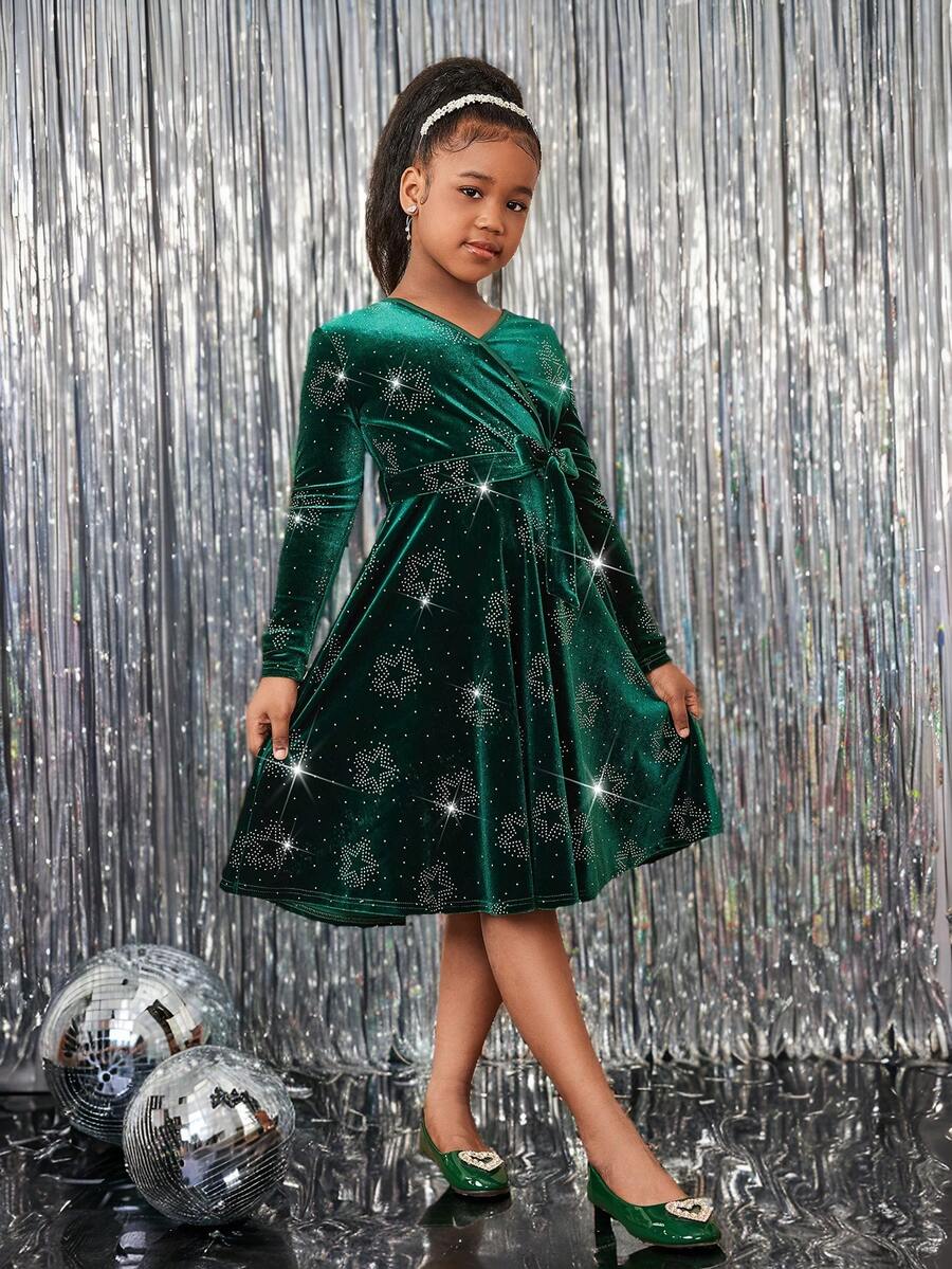 SHEIN Vestido de fiesta elegante y glamuroso de terciopelo verde oscuro con decoración de estrellas de strass y volantes en la cintura para niña preadolescente, para Navidad y ocasiones - Verde - Ver 1