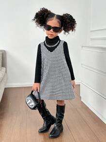 SHEIN 2 sztuki Zestaw dla młodej dziewczyny Solid Knit Mock Neck Dopasowany Top i tkana krata Bezrękawnik Sweter Sukienka - Czarne i Białe - Zobacz 5