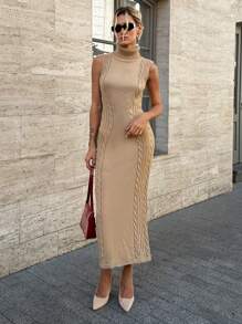 BEŻOWA SUKIENKA SWETEROWA Z GOLFEM