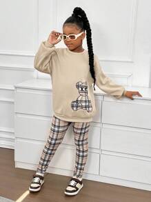 SHEIN 青少年女孩休闲运动时尚泰迪熊刺绣宽松落肩圆领运动衫和格子修身打底裤套装，卡其色 - 卡其色 - 查看 4
