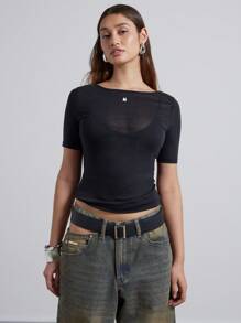 AiiRZ Prześwitujący krótki rękaw, szeroki dekolt, dopasowany top - Czarne - Zobacz 1
