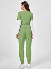 TaskEZ Conjunto de uniforme de pijama quirúrgico de unicolor con top de manga corta y pantalones - Verde - Ver 2