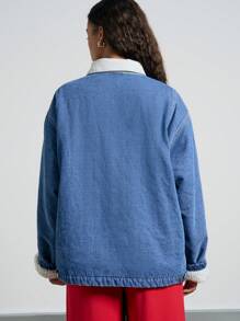 AiiRZ Veste en jean façon survêtement avec col en sherpa, style décontracté pour l'hiver et l'automne. Coupe boyfriend avec poches, style utilitaire et look de rue