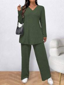 SHEIN LUNE Plus Size Women 2 Pieces Set, V-Neck Ribbed Long Sleeve T-Shirt And Casual Pants, Loose Fit, Autumn