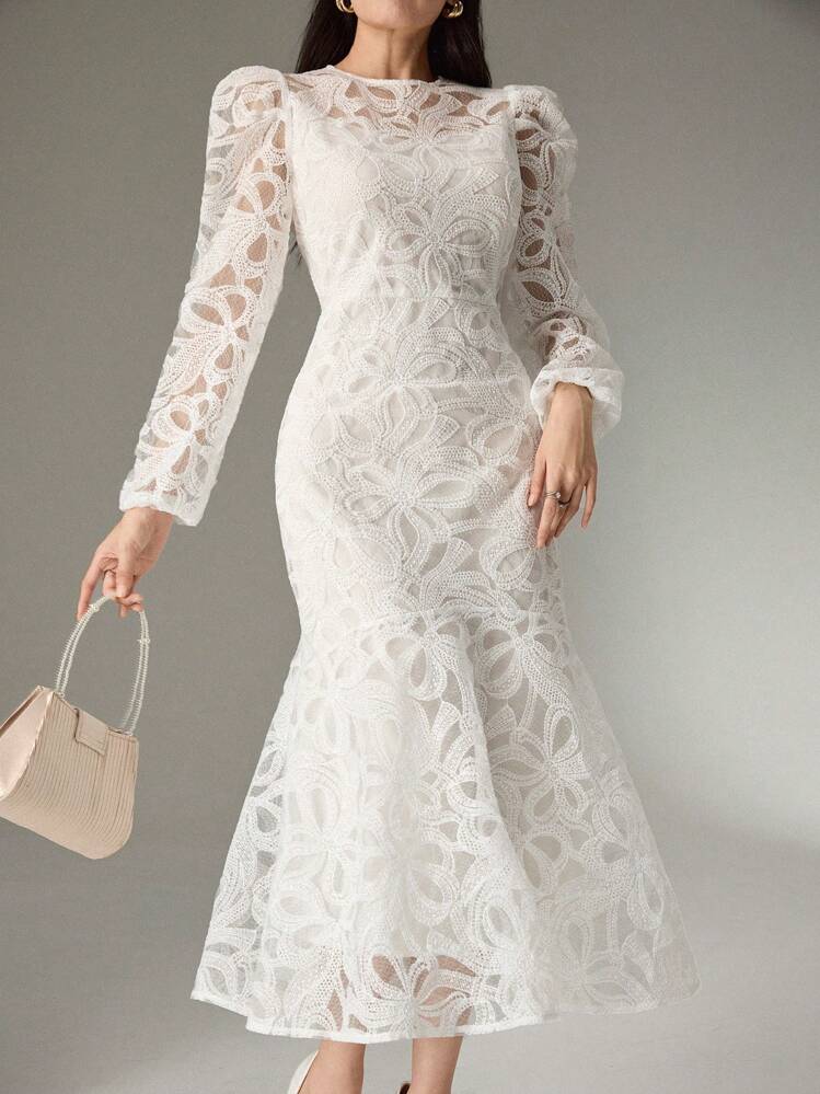 Modelyn فستان طويل أنيق للسهرة مع رقبة دائرية وأكمام بنفخة وذيل سمكة وقماش شبكي، فستان متوسط الطول - أبيض - مشاهدة 4