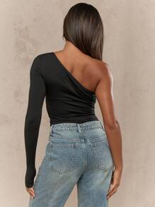 MISSGUIDED One Shoulder Long Sleeve Crop Top Form Fitting Asymmetric Bodycon Party Club Night Out Casual Summer Spring Modern Top - Black - View 2