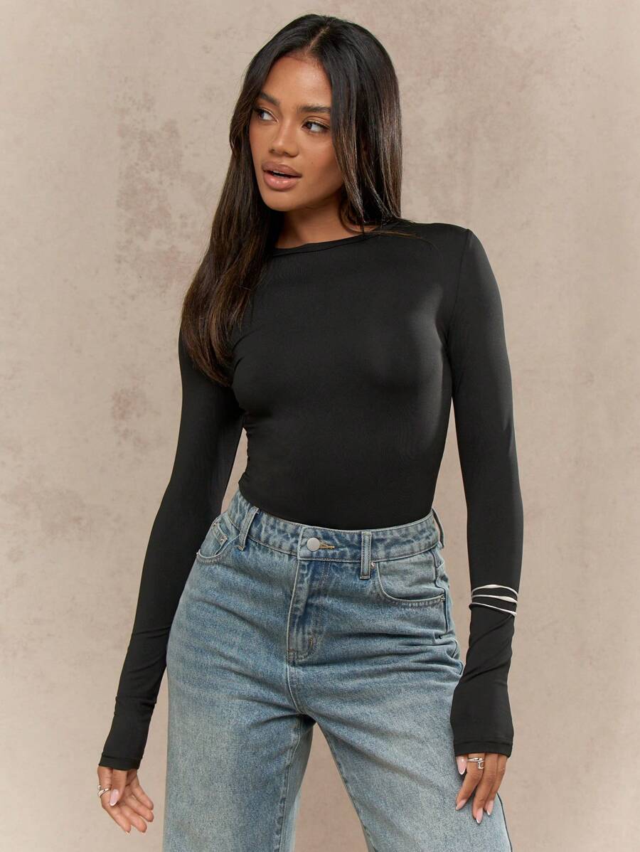 MISSGUIDED 精致修身长袖紧身衣 运动休闲必备圆领基本款分层单品 冬季时尚必备修身弹力百搭日常穿着现代基本款 - 黑色 - 查看 1