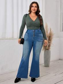 SHEIN LUNE Plus Size Front Button Pocket Flared Leg Elegant Jeans - Medium Wash - View 3