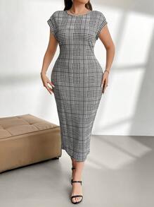 Firerie Plus Houndstooth Print Batwing Sleeve Dress - Black and White - View 6